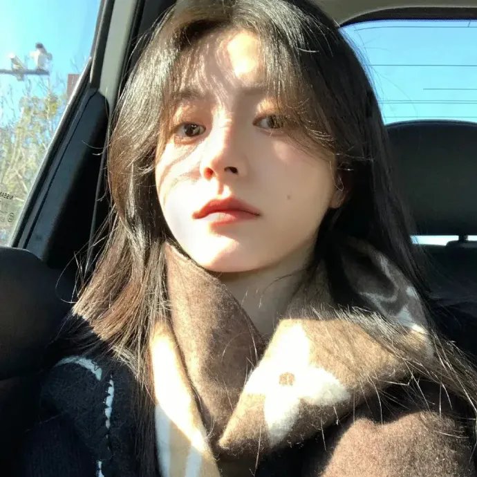 怪物少女妮莫娜